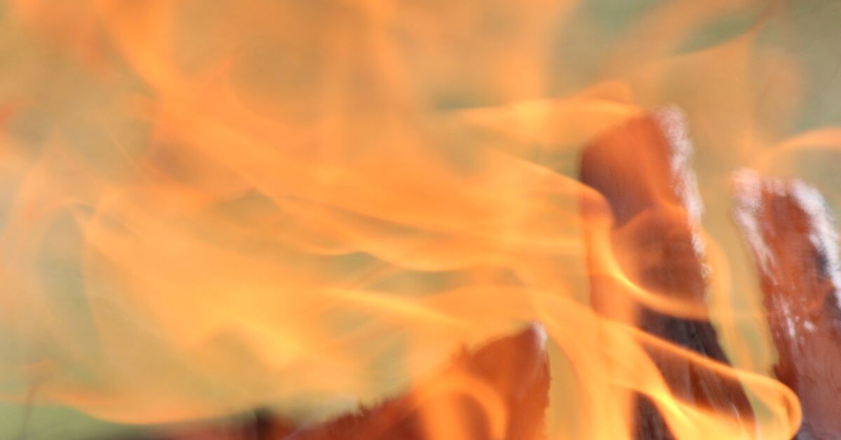 Feuer Auf dem Foto sind Flammen zu erkennen